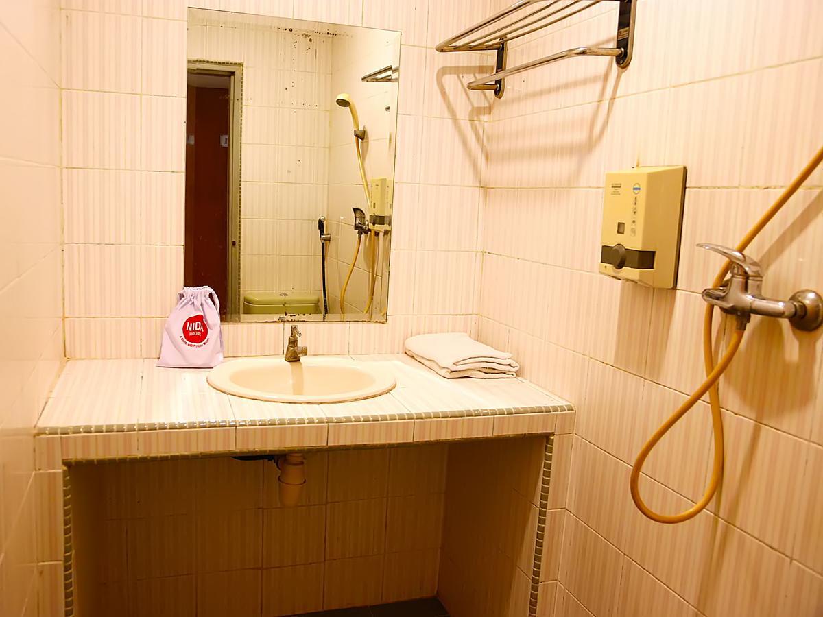 Nida Rooms Nagoya Business Center Batam Bagian luar foto