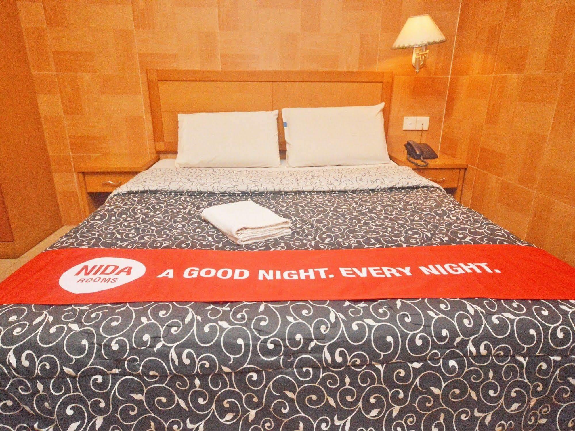 Nida Rooms Nagoya Business Center Batam Bagian luar foto